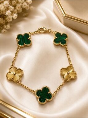 Alternating Green Malachite Clover Bracelet – Gold Tone | Stainless Steel